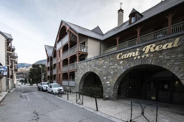 Appartements Avec Piscine Interieure Sauna Parking Etage 1 Au Centre Du Village Dans Residence Cami Real Saint-Lary-Soulan Eksteriør bilde