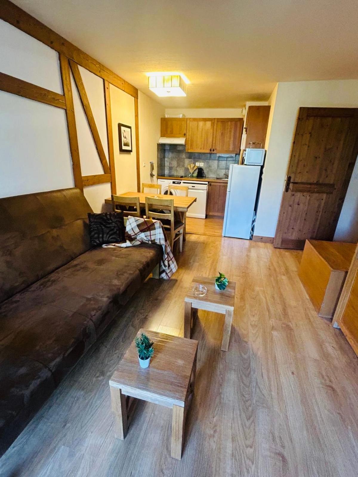Appartements Avec Piscine Interieure Sauna Parking Etage 1 Au Centre Du Village Dans Residence Cami Real Saint-Lary-Soulan Eksteriør bilde