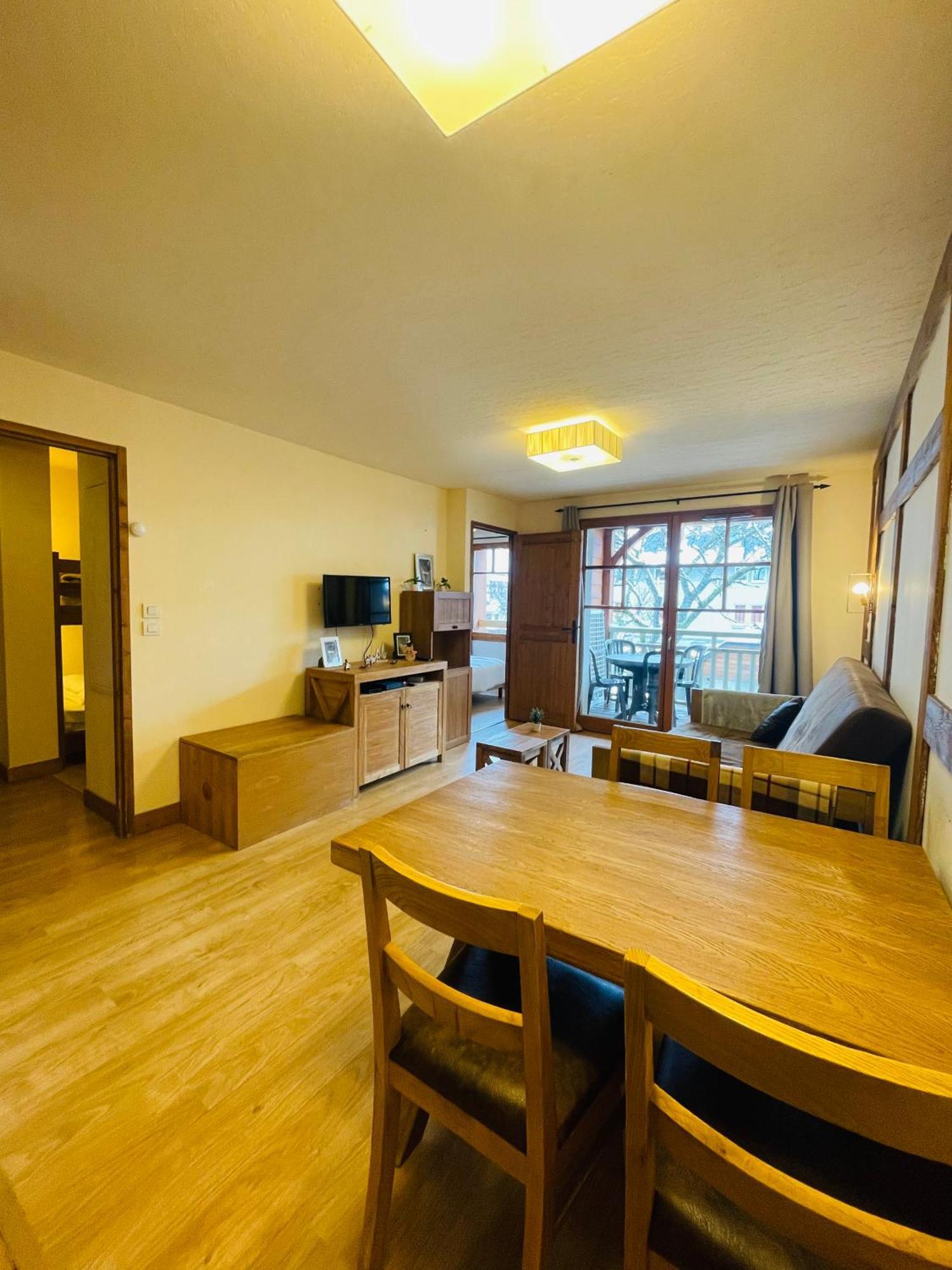 Appartements Avec Piscine Interieure Sauna Parking Etage 1 Au Centre Du Village Dans Residence Cami Real Saint-Lary-Soulan Eksteriør bilde